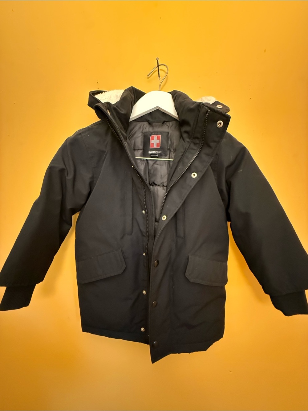 Swiss Tech Kids Puffer Jacket in Black with Faux Fur Trim (water resistant)
